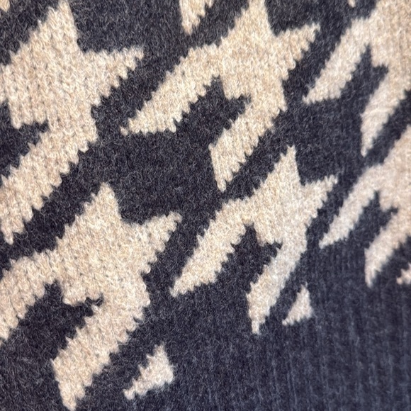 Dance & Marvel Open Front Houndstooth Cardigan - Picture 14 of 15